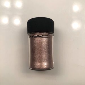 MAC Cosmetics Pigment in Tan